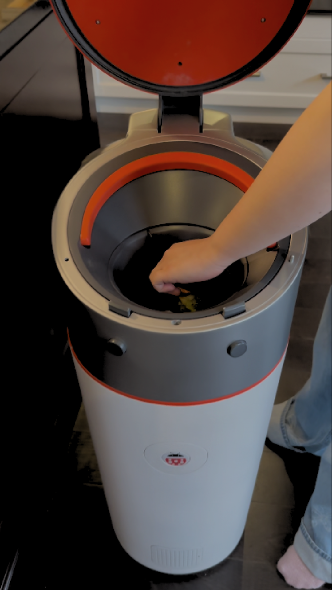LILA Pro composter showing composting process black friday sale promotion  video 